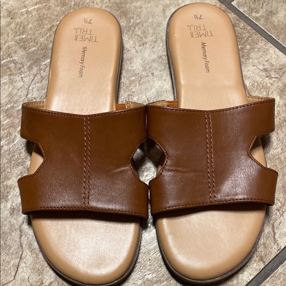 Women's Brown Slip-on 7.5 Sandals Summer Flats Resortwear Beach Vacation